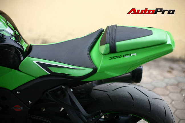 Cảm nhận độ 'chất' của 'ngựa sắt khủng' Kawasaki ZX-10R ảnh 11