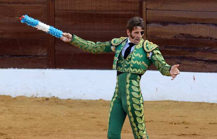 Võ sĩ đấu bò người Tây Ban Nha trở lại hôm 4/3/2012 tại sân đấu ở Olivenza.