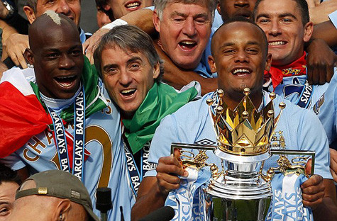 Kompany đóng vai trò quan trọng trong chức vô địch của City. Kompany đóng vai trò quan trọng trong chức vô địch của City.