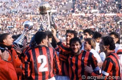 Milan của Sacchi.