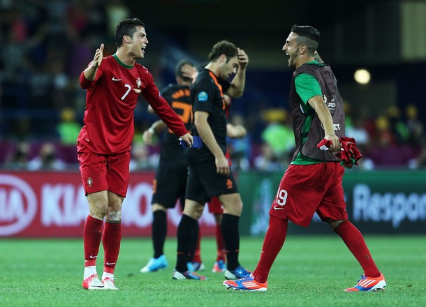 Và công lớn thuộc về đội trưởng Ronaldo. Và công lớn thuộc về đội trưởng Ronaldo.