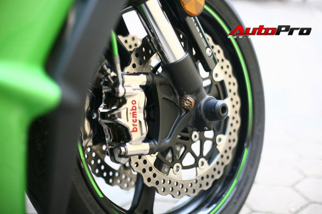 Cảm nhận độ 'chất' của 'ngựa sắt khủng' Kawasaki ZX-10R ảnh 15