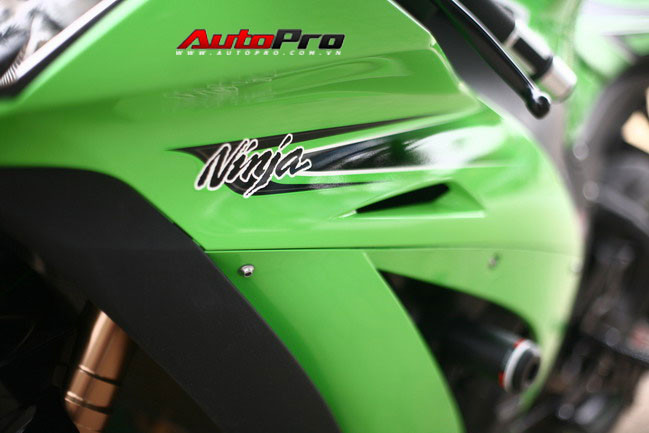 Cảm nhận độ 'chất' của 'ngựa sắt khủng' Kawasaki ZX-10R ảnh 7