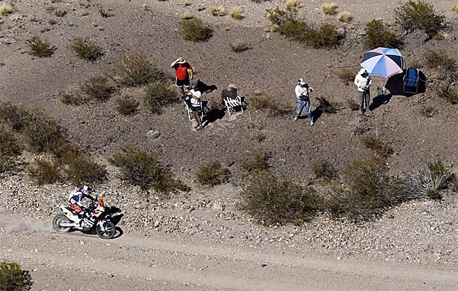 Những hình ảnh kỳ vĩ trên đường đua Dakar Rally.