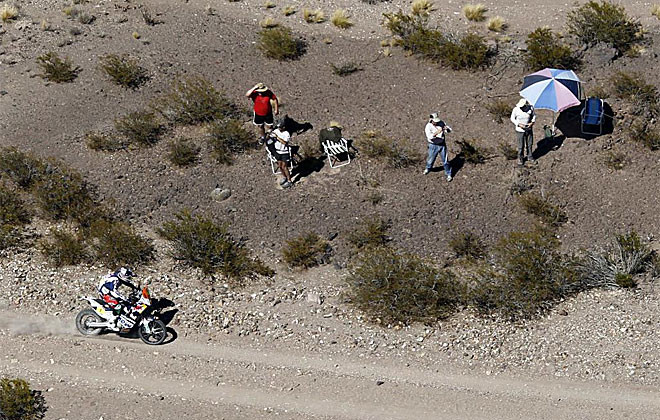 Những hình ảnh kỳ vĩ trên đường đua Dakar Rally. Những hình ảnh kỳ vĩ trên đường đua Dakar Rally.