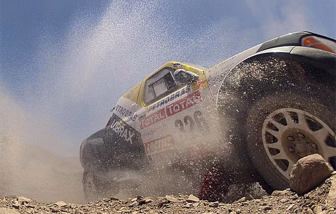 Ở chặng đua thứ hai của mùa giải 2012, hai cha con đã thiệt mạng do tai nạn máy bay khi đang xem các tay đua thi đấu.