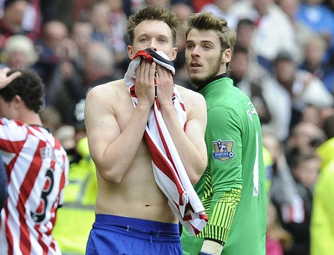 M.U cần thêm nhiều những nhân tố mới như Phil Jones, De Gea.