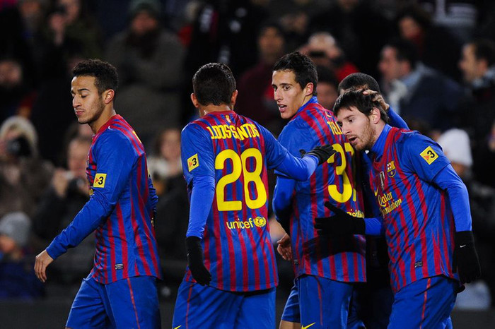 Lionel Messi lột xác thành “x-men” với râu quai nón. Lionel Messi lột xác thành “x-men” với râu quai nón.