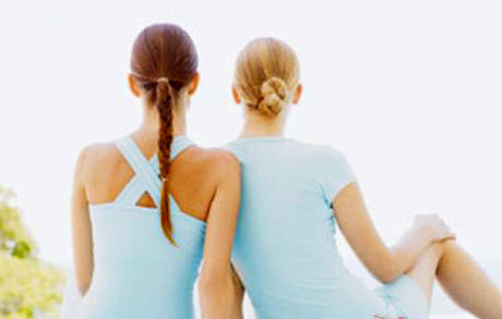 Chuyện tình của các nữ cầu thủ: Nàng có... bạn gái rồi. Chuyện tình của các nữ cầu thủ: Nàng có... bạn gái rồi.