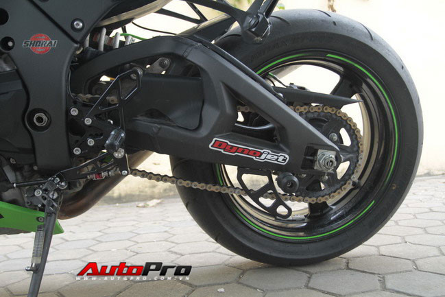 Cảm nhận độ 'chất' của 'ngựa sắt khủng' Kawasaki ZX-10R ảnh 18