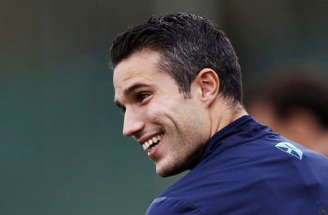 M.U tiêu tốn 64 triệu bảng cho Van Persie. M.U tiêu tốn 64 triệu bảng cho Van Persie.