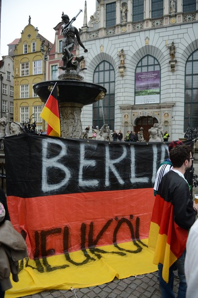 Tấm banner của CĐV Đức ở Gdansk, Ba Lan.