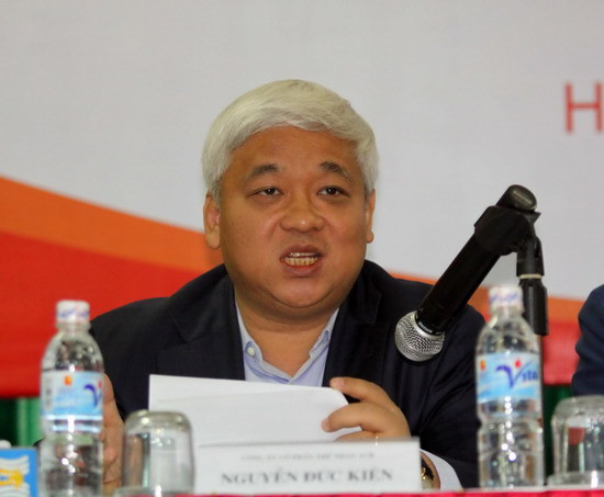 Bầu Kiên chịu nhún nhường. Bầu Kiên chịu nhún nhường.