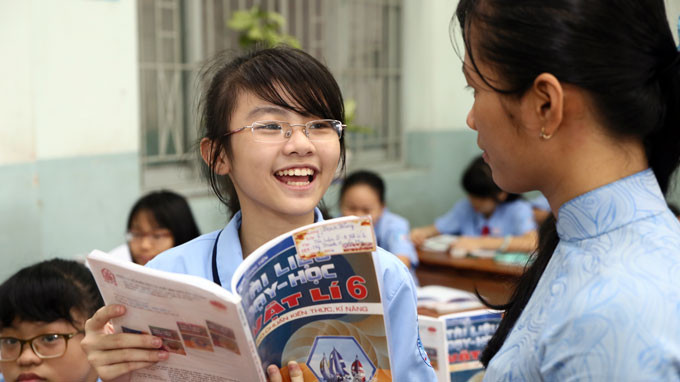Nhiều câu hỏi đặt ra xoay quanh tính khả thi của đề án đổi mới SGK tại Thường vụ Quốc hội sáng nay. Ảnh TTO Nhiều câu hỏi đặt ra xoay quanh tính khả thi của đề án đổi mới SGK tại Thường vụ Quốc hội sáng nay. Ảnh TTO
