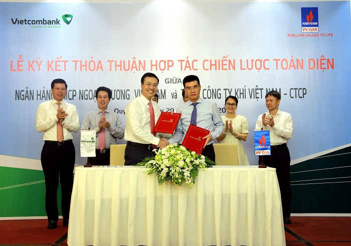 Ký kết hợp tác toàn diện với Vietcombank. Ký kết hợp tác toàn diện với Vietcombank.