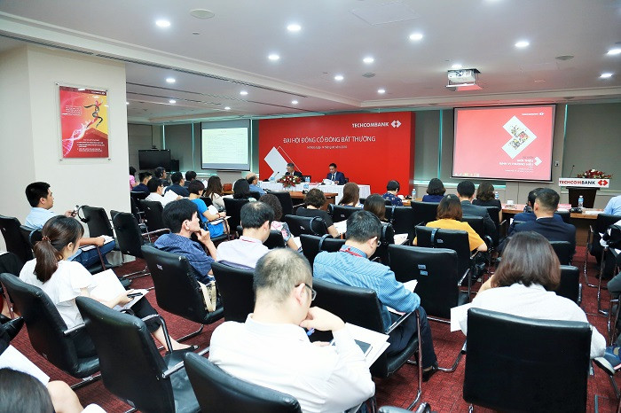 Đại hội cổ đông bất thường thông qua phương án tăng vốn điều lệ lên 34.965 tỷ đồng. Đại hội cổ đông bất thường thông qua phương án tăng vốn điều lệ lên 34.965 tỷ đồng.