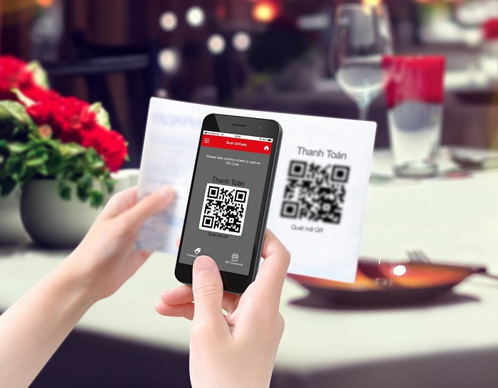 Thanh toán bằng mã QR đang trở thành xu hướng mới của nhiều người trẻ. Thanh toán bằng mã QR đang trở thành xu hướng mới của nhiều người trẻ.