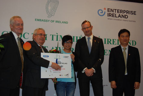 Bạn Nguyễn Thị Thùy Dung đã vinh dự được nhận giải đặc biệt của Cuộc thi Bạn Nguyễn Thị Thùy Dung đã vinh dự được nhận giải đặc biệt của Cuộc thi