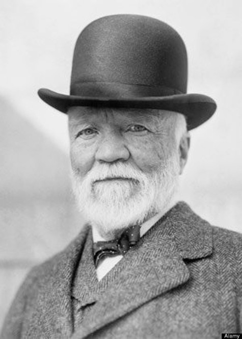 Kèn túi Nhà tư bản công nghiệp Andrew Carnegie đã không bỏ lỡ cơ hội tôn vinh nguồn gốc Scotland của mình khi thành lập ĐH Carnegie Mellon vào năm 1900. Kể từ đầu những năm 90, trường này mở ngành Kèn túi. Trong một bài phỏng vấn với New York Times vào năm 1990, bà Marilyn Taft Thomas – trưởng khoa Âm nhạc cho biết trường đào tạo ngành này chỉ để cho mọi người hiểu rằng “Kèn túi là một dụng cụ âm nhạc hợp pháp”. Kèn túi Nhà tư bản công nghiệp Andrew Carnegie đã không bỏ lỡ cơ hội tôn vinh nguồn gốc Scotland của mình khi thành lập ĐH Carnegie Mellon vào năm 1900. Kể từ đầu những năm 90, trường này mở ngành Kèn túi. Trong một bài phỏng vấn với New York Times vào năm 1990, bà Marilyn Taft Thomas – trưởng khoa Âm nhạc cho biết trường đào tạo ngành này chỉ để cho mọi người hiểu rằng “Kèn túi là một dụng cụ âm nhạc hợp pháp”.