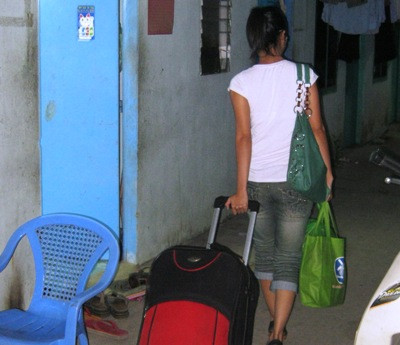 Giá phòng cao và không ngừng tăng, nhiều SV phải liên tục chuyển chỗ trọ. (Ảnh minh họa) Giá phòng cao và không ngừng tăng, nhiều SV phải liên tục chuyển chỗ trọ. (Ảnh minh họa)