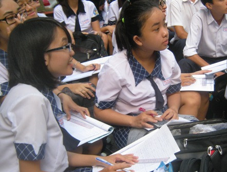 Một trong những nhiệm vụ quan trọng của ngành giáo dục trong năm học 2012-2013 là chấn chỉnh lạm thu và dạy thêm học thêm không đúng quy định. Một trong những nhiệm vụ quan trọng của ngành giáo dục trong năm học 2012-2013 là chấn chỉnh lạm thu và dạy thêm học thêm không đúng quy định.