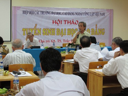 Buổi hội thảo ngày 20/12/2012 để lấy ý kiến của các trường ĐH-CĐ ngoài công lập khu vực phía Nam về tuyển sinh. Buổi hội thảo ngày 20/12/2012 để lấy ý kiến của các trường ĐH-CĐ ngoài công lập khu vực phía Nam về tuyển sinh.