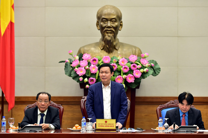 Phó Thủ tướng Vương Đình Huệ phát biểu tại buổi tiếp đoàn đại biểu tham dự Lễ tôn vinh sản phẩm chất lượng cho vụ mùa bội thu , doanh nghiệp phát triển đồng hành cùng phong trào xây dựng nông thôn mới. Phó Thủ tướng Vương Đình Huệ phát biểu tại buổi tiếp đoàn đại biểu tham dự Lễ tôn vinh sản phẩm chất lượng cho vụ mùa bội thu , doanh nghiệp phát triển đồng hành cùng phong trào xây dựng nông thôn mới.