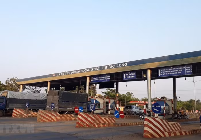 Trạm thu phí BOT số 1 Đồng Xoài - Phước Long. (Ảnh: Đậu Tất Thành/TTXVN.) Trạm thu phí BOT số 1 Đồng Xoài - Phước Long. (Ảnh: Đậu Tất Thành/TTXVN.)