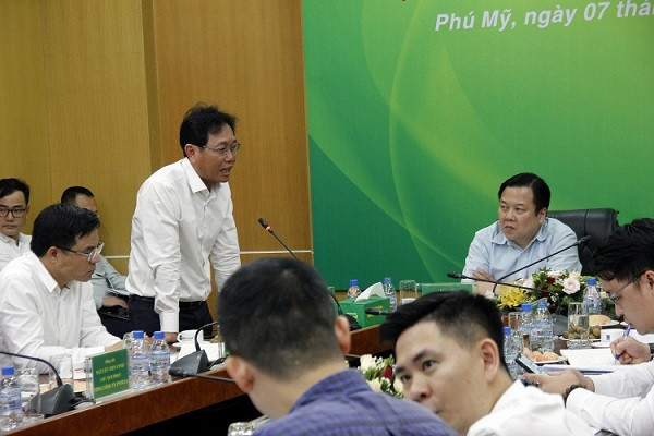 Tổng Giám đốc PVN - ông Nguyễn Vũ Trường Sơn phát biểu tại buổi làm việc. Tổng Giám đốc PVN - ông Nguyễn Vũ Trường Sơn phát biểu tại buổi làm việc.