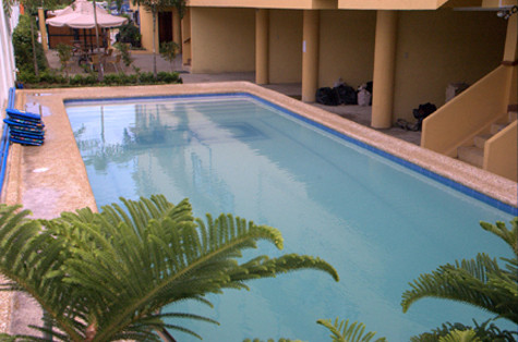 Học viện Quốc tế Cebu - Philippines Ở châu Á, trường Quốc tế Cebu nổi tiếng với chất lượng dạy học khá tốt, kèm theo đó là chế độ ưu đãi và chăm sóc học sinh khá ổn. Điển hình là khu kí túc xá lung linh - niềm ao ước của rất nhiều học sinh tại quốc gia này. Ảnh: Bể bơi trong ki túc xá. Học viện Quốc tế Cebu - Philippines Ở châu Á, trường Quốc tế Cebu nổi tiếng với chất lượng dạy học khá tốt, kèm theo đó là chế độ ưu đãi và chăm sóc học sinh khá ổn. Điển hình là khu kí túc xá lung linh - niềm ao ước của rất nhiều học sinh tại quốc gia này. Ảnh: Bể bơi trong ki túc xá.