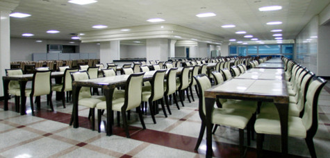 Phòng ăn sang trọng, lịch sự