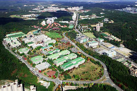 Hiện nay, tại Việt Nam có 5 đối tác chiến lược của Postech đó là: ĐH Bách Khoa Hà Nội, ĐH Khoa học tự nhiên HN, ĐH Công nghệ HN, ĐH Khoa học tự nhiên TP.HCM và ĐH Bách khoa TP.HCM. Ảnh: Toàn cảnh trường nhìn từ trên cao Hiện nay, tại Việt Nam có 5 đối tác chiến lược của Postech đó là: ĐH Bách Khoa Hà Nội, ĐH Khoa học tự nhiên HN, ĐH Công nghệ HN, ĐH Khoa học tự nhiên TP.HCM và ĐH Bách khoa TP.HCM. Ảnh: Toàn cảnh trường nhìn từ trên cao