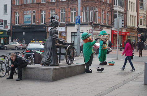 Đôi khi là có tới hai chú Leprechaun Đôi khi là có tới hai chú Leprechaun
