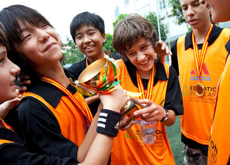 Đội tuyển nam trường Quốc tế Hà Nội giành giải nhì