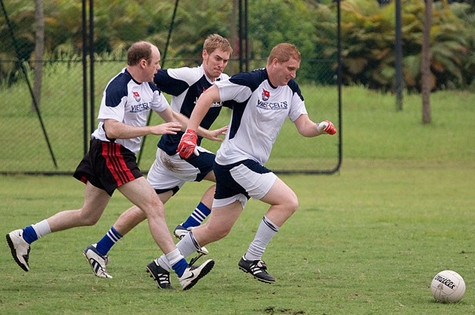 Hoặc tranh chấp bóng