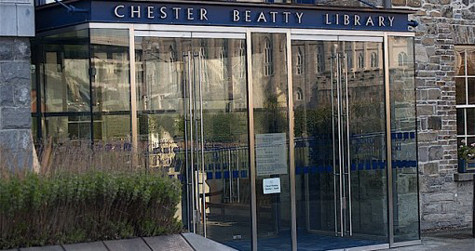 Giờ mở cửa thư viện thay đổi tùy theo mùa, vào cửa tự do. Giờ mở cửa thư viện thay đổi tùy theo mùa, vào cửa tự do.