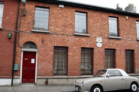 Bảo tàng Do Thái Ireland Cộng đồng người Do Thái của Ireland bắt đầu định cư lâu dài ở Dublin từ năm 1232. Nằm trên vị trí của giáo đường Do Thái cũ Walworth Road, bảo tàng cung cấp cho du khách thông tin về lịch sử của người Do Thái ở Ireland. Bảo tàng Do Thái Ireland Cộng đồng người Do Thái của Ireland bắt đầu định cư lâu dài ở Dublin từ năm 1232. Nằm trên vị trí của giáo đường Do Thái cũ Walworth Road, bảo tàng cung cấp cho du khách thông tin về lịch sử của người Do Thái ở Ireland.