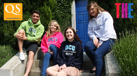 2. Đầu ra cho các sinh viên Các sinh viên tốt nghiệp của DCU được các nhà tuyển dụng săn đón. Trong một khảo sát năm 2011 của một sinh viên mới tốt nghiệp đã cho thấy 90% sinh viên được hỏi đều đang đi làm hoặc theo học cao hơn. Đây là một tỷ lệ rất cao so với tỷ lệ chung của cả nước với tất cả các trường đại học của Ireland. Một số cựu sinh viên tốt nghiệp ra trường và hiện đang giữ những vị trí chủ chốt trong các công ty trong nước và nước ngoài, trong hệ thông chính trị hoặc là người nổi tiếng của công chúng. Ảnh: Sinh viên đại học DCU 2. Đầu ra cho các sinh viên Các sinh viên tốt nghiệp của DCU được các nhà tuyển dụng săn đón. Trong một khảo sát năm 2011 của một sinh viên mới tốt nghiệp đã cho thấy 90% sinh viên được hỏi đều đang đi làm hoặc theo học cao hơn. Đây là một tỷ lệ rất cao so với tỷ lệ chung của cả nước với tất cả các trường đại học của Ireland. Một số cựu sinh viên tốt nghiệp ra trường và hiện đang giữ những vị trí chủ chốt trong các công ty trong nước và nước ngoài, trong hệ thông chính trị hoặc là người nổi tiếng của công chúng. Ảnh: Sinh viên đại học DCU