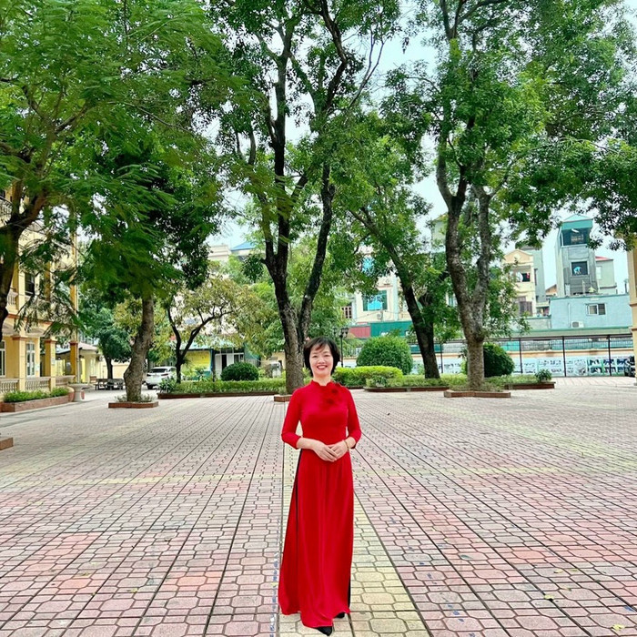 Nhà giáo Bùi Thị Minh Hồng – Tổ trưởng Tổ Xã hội và Năng khiếu Trường Trung học cơ sở Phú Diễn (Hà Nội). Ảnh: NVCC. Nhà giáo Bùi Thị Minh Hồng – Tổ trưởng Tổ Xã hội và Năng khiếu Trường Trung học cơ sở Phú Diễn (Hà Nội). Ảnh: NVCC.