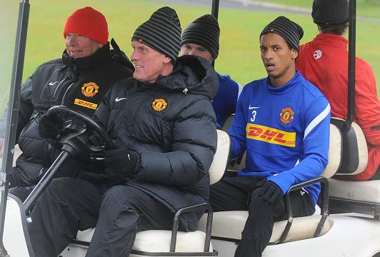 Nani đang tập luyện cùng Manchester United tại Cardiff