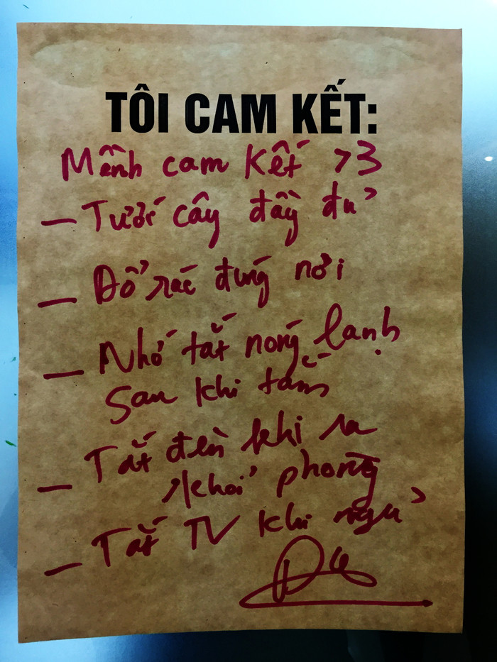 Bản cam kết có chữ ký của phụ huynh học sinh