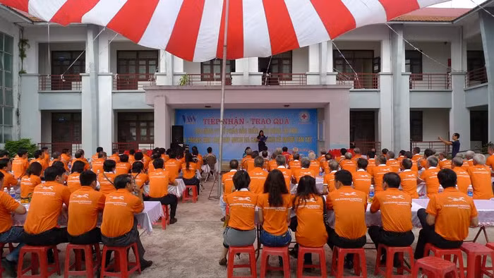 VASS luôn dành sự quan tâm đến những hoàn cảnh khó khăn, mảnh đời bất hạnh trong xã hội.