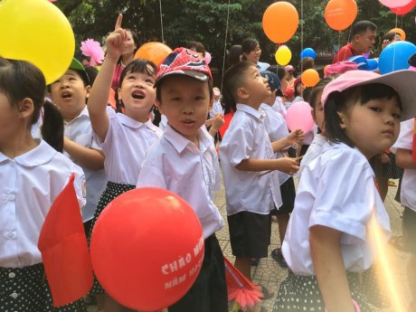 Hình ảnh các em nhỏ bước vào ngày khai giảng năm học (Ảnh: Ngọc Thành) Hình ảnh các em nhỏ bước vào ngày khai giảng năm học (Ảnh: Ngọc Thành)