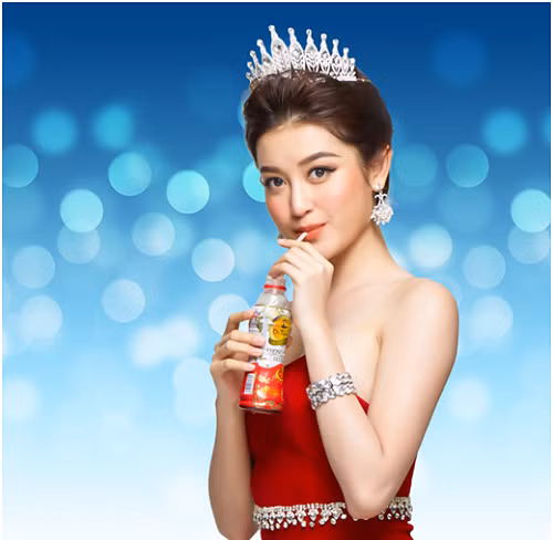 Huyền My thường xuyên sử dụng Trà thanh nhiệt Dr Thanh không đường để có nhan sắc luôn tươi tắn, vóc dáng đẹp.