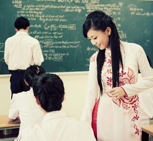 Đừng nói thầy cô biết lương thấp vẫn lao vào mà phải tội! ảnh 2 Đừng nói thầy cô biết lương thấp vẫn lao vào mà phải tội! ảnh 2