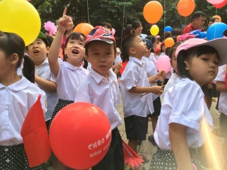 Hình ảnh các em nhỏ bước vào ngày khai giảng năm học (Ảnh: Ngọc Thành) Hình ảnh các em nhỏ bước vào ngày khai giảng năm học (Ảnh: Ngọc Thành)