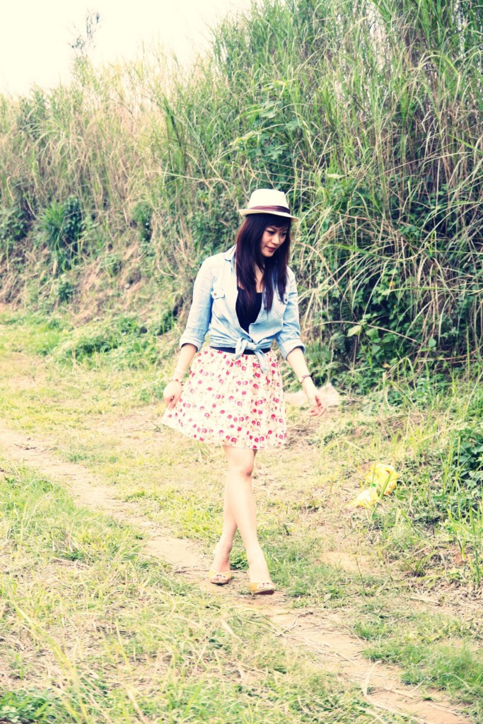 Mình thích chơi guitar, học ngoại ngữ, đi du lịch, tham gia các hoạt động văn hóa nghệ thuật. Sở trường của mình là viết văn.