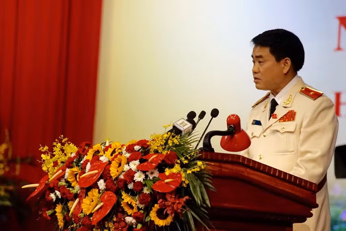 Thiếu tướng Nguyễn Đức Chung được giới thiệu làm Chủ tịch UBND thành phố Hà Nội. ảnh: An ninh Thủ đô.