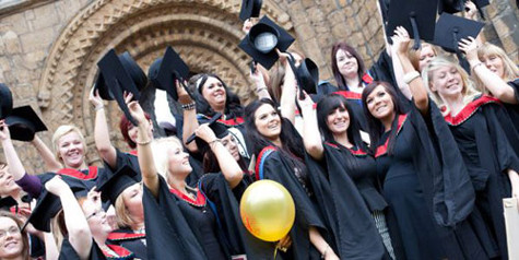 Trường có nhiều nữ sinh hơn nam sinh Đứng ở vị trí đầu bảng là trường ĐH Bishop Grosseteste và trường ĐH Tranmillis tại Bắc Ireland (Anh). Tại đây có đến 83% nữ sinh và chỉ có 17% là nam sinh. Tiếp đó ở vị trí số 3 là trường Queen Margaret với 77% nữ và 23% nam sinh. Trường có nhiều nữ sinh hơn nam sinh Đứng ở vị trí đầu bảng là trường ĐH Bishop Grosseteste và trường ĐH Tranmillis tại Bắc Ireland (Anh). Tại đây có đến 83% nữ sinh và chỉ có 17% là nam sinh. Tiếp đó ở vị trí số 3 là trường Queen Margaret với 77% nữ và 23% nam sinh.