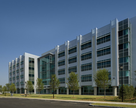 Là một trường đại học công nghệ hàng đầu được thành lập vào năm 1885, Georgia Tech đã có hơn 100 trung tâm nghiên cứu liên ngành, đóng góp nghiên cứu quan trọng vào đổi mới đất nước, ngành công nghiệp và kinh doanh của nước Mỹ. Học phí và lệ phí của sinh viên trong vùng là khoảng 10.000 USD, ngoài bang là khoảng 28.000 USD/năm. Là một trường đại học công nghệ hàng đầu được thành lập vào năm 1885, Georgia Tech đã có hơn 100 trung tâm nghiên cứu liên ngành, đóng góp nghiên cứu quan trọng vào đổi mới đất nước, ngành công nghiệp và kinh doanh của nước Mỹ. Học phí và lệ phí của sinh viên trong vùng là khoảng 10.000 USD, ngoài bang là khoảng 28.000 USD/năm.